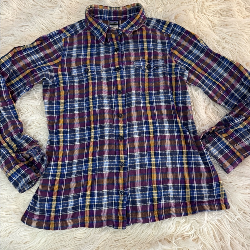 Patagonia women’s button down long sleeve plaid shirt size 6 blue purple pockets